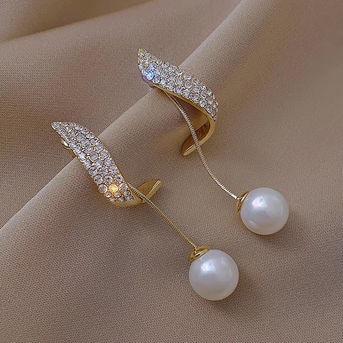 Geometric Irregular round Metal Pearl Earrings for Women 2024 Minimalist Style Personality Earrings Trendy Jewelry Gift
