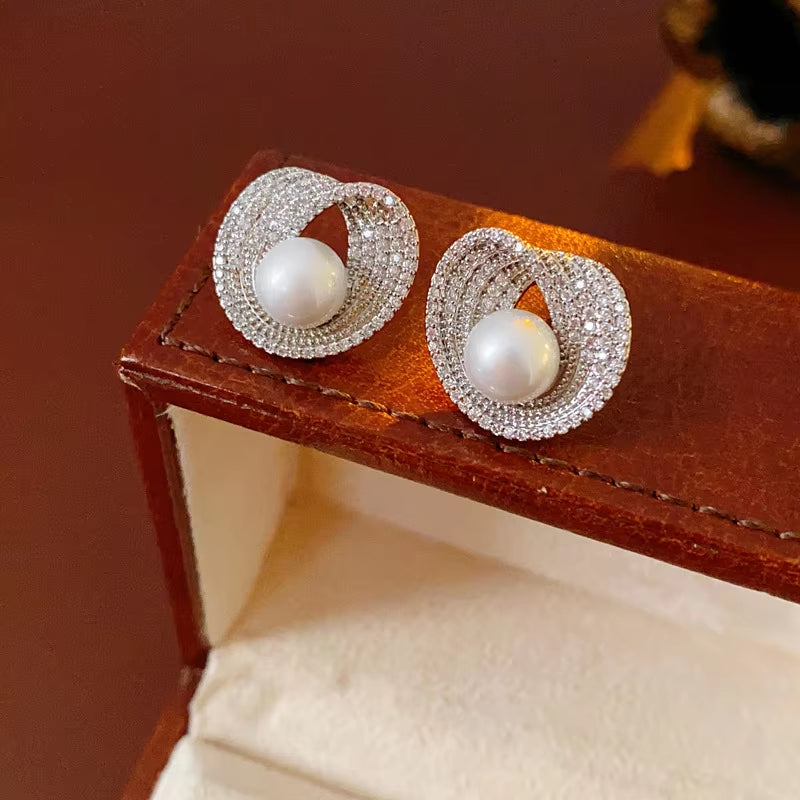 Zircon round Pearl Earrings for Women Personality Irregular Stud Earring Temperament High Sense Simple Jewelry Wedding Girl