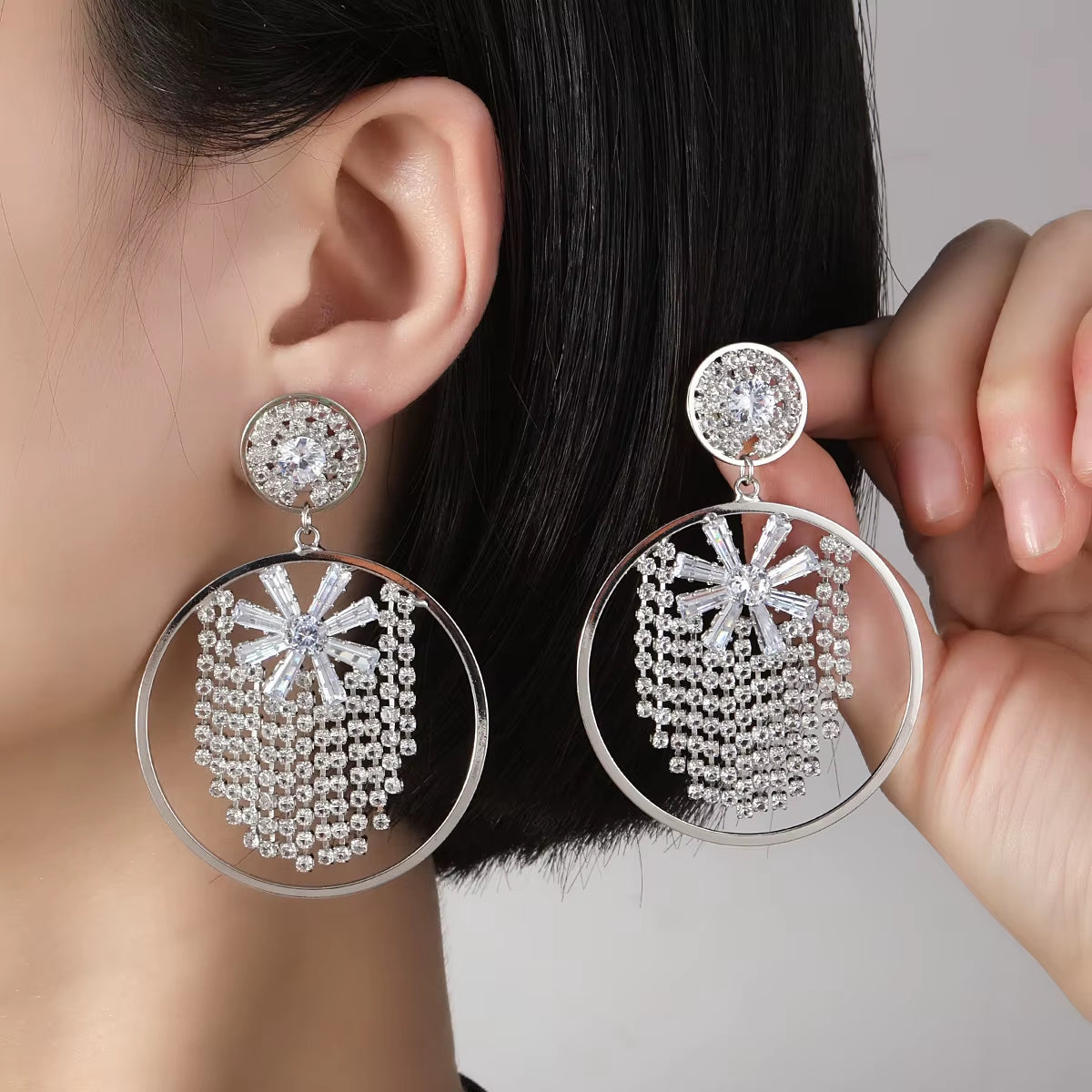 Fashion Snowflake Tassel Exaggerated Large Circular Ring Zircon Earrings Party Banquet Women Ear Accessories Jewelry