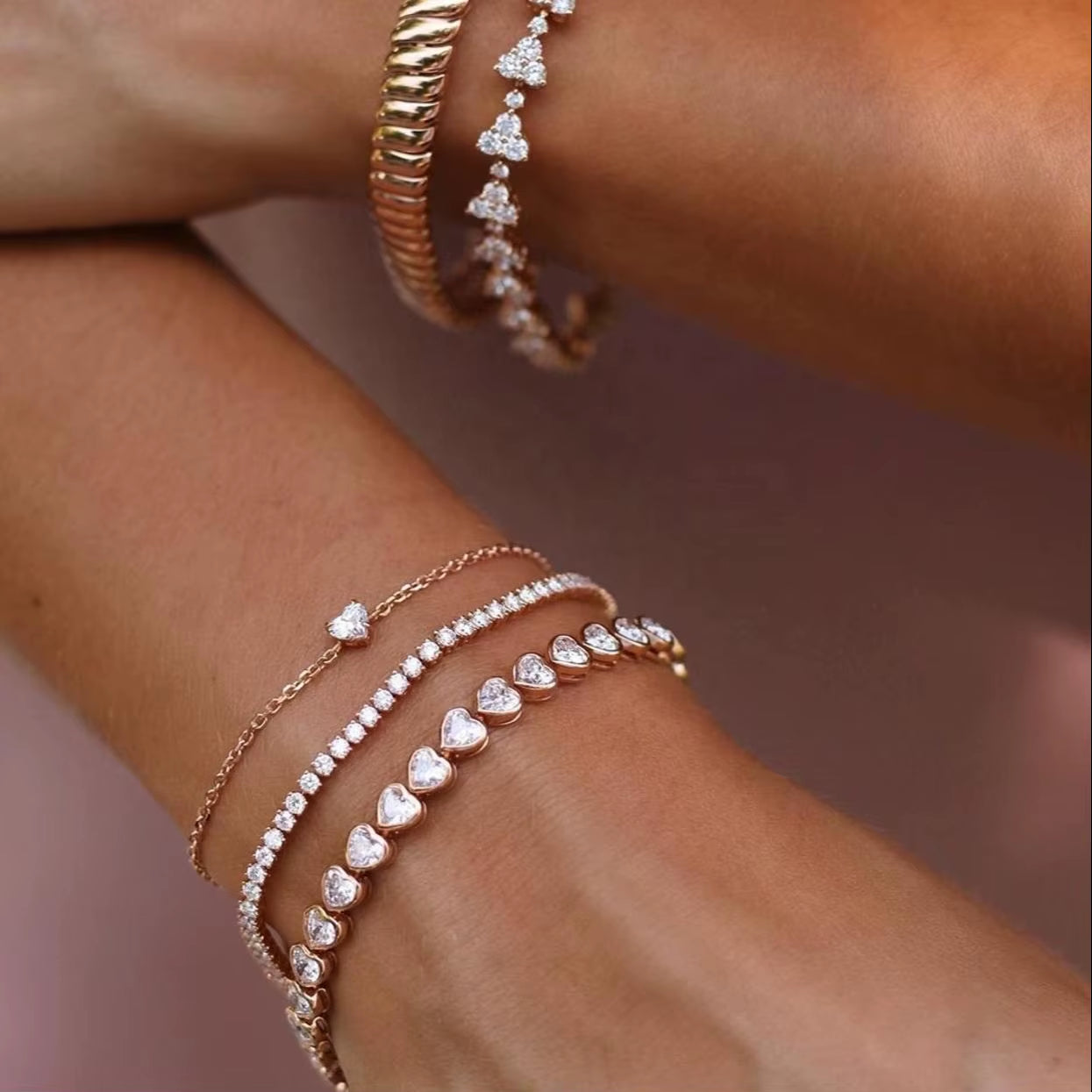 2025 New Iced Out AAA Cubic Zirconia Heart Tennis Chain Bracelet Silver Color CZ Charm Chain Bracelet Hip Hop Jewelry for Women